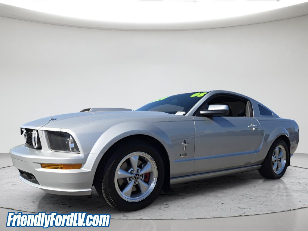 Used 2008 Ford Mustang GT RWD image 2