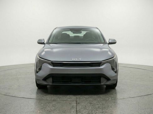 Used 2025 Kia K4 LXS image 2
