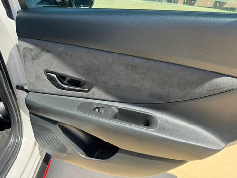 Used 2022 Hyundai Elantra N FWD image 46