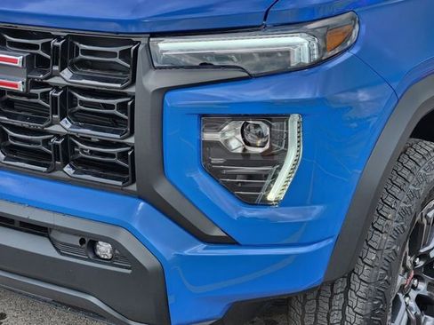 New 2025 GMC Canyon Elevation w/ Convenience Package image 6