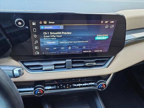 Used 2025 Chevrolet Equinox ACTIV w/ Safety and Technology Package image 13