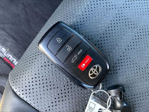 Used 2025 Toyota 4Runner TRD Off-Road Premium image 14