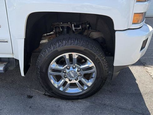 Used 2018 Chevrolet Silverado 2500 LTZ w/ Duramax Plus Package AWD/4WD image 16