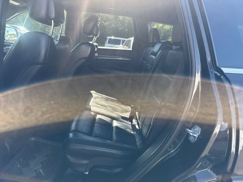 Used 2015 Jeep Grand Cherokee Limited AWD/4WD image 13