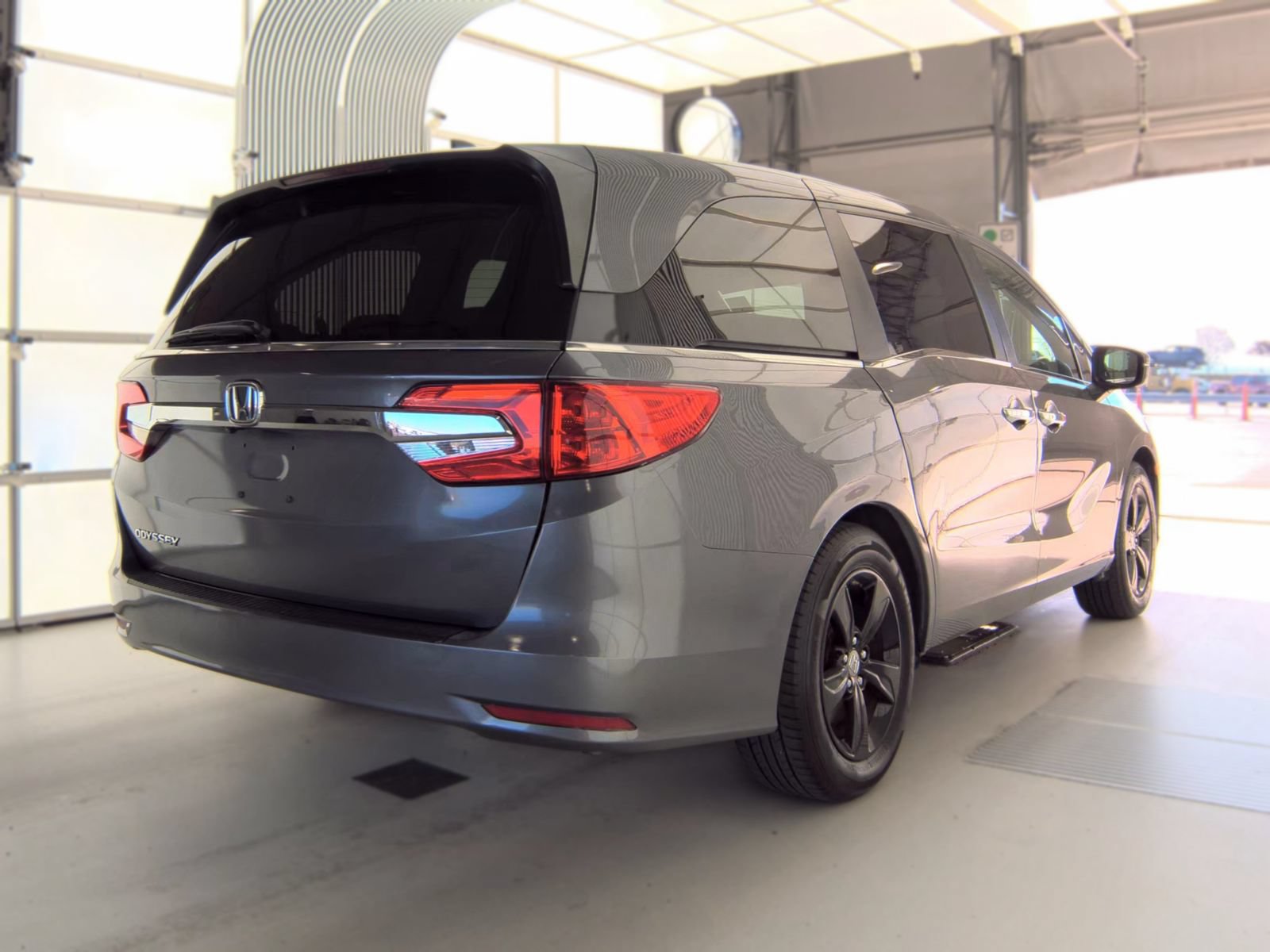 Used 2019 Honda Odyssey EX-L image 3