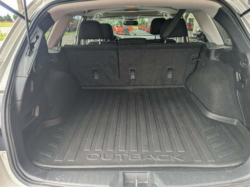 Used 2015 Subaru Outback 2.5i Premium AWD/4WD image 8