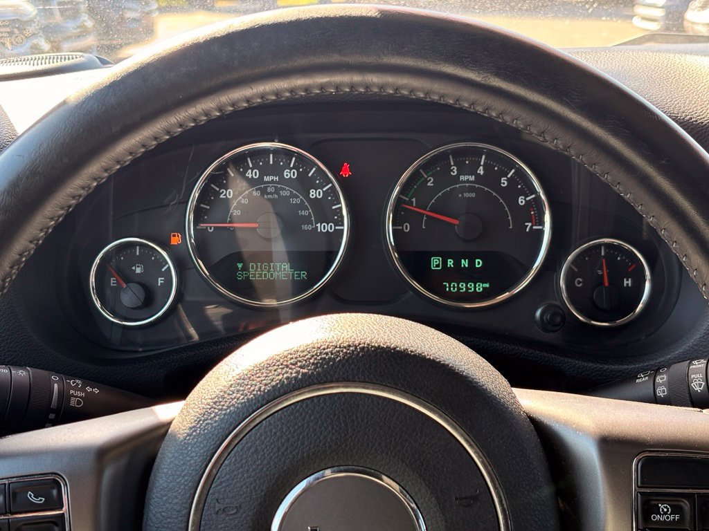Used 2018 Jeep Wrangler Unlimited Sahara AWD/4WD image 14