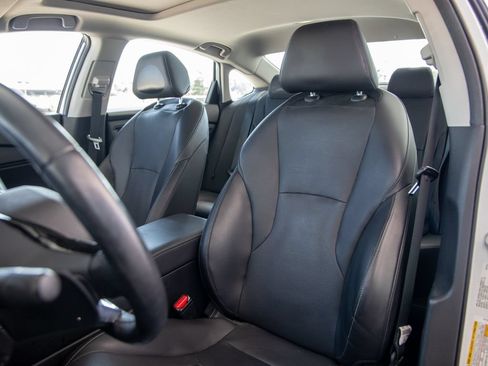 Used 2023 Honda Accord Touring image 14