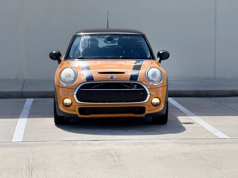 Used 2015 MINI Cooper S FWD image 2