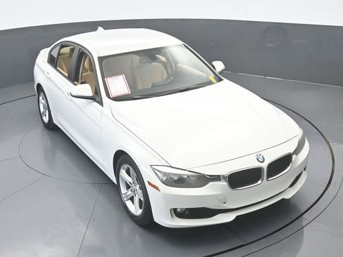 Used 2014 BMW 320i Sedan image 49