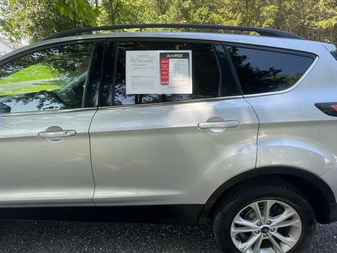 Used 2018 Ford Escape SE AWD/4WD image 4
