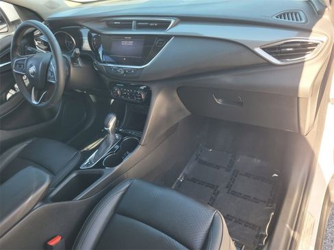 Used 2022 Buick Encore GX Essence image 16