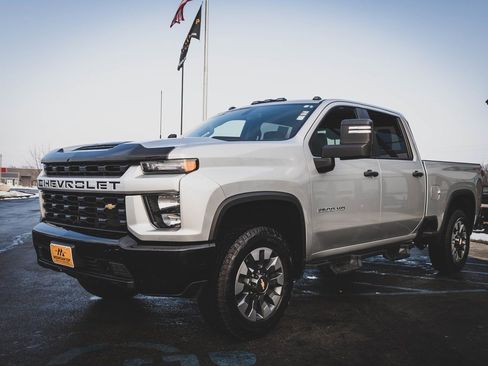 Used 2021 Chevrolet Silverado 2500 Custom w/ Snow Plow Prep/Camper Package image 18