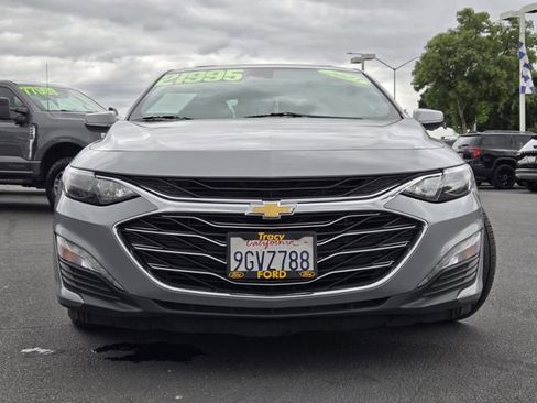 Used 2023 Chevrolet Malibu LT FWD image 2