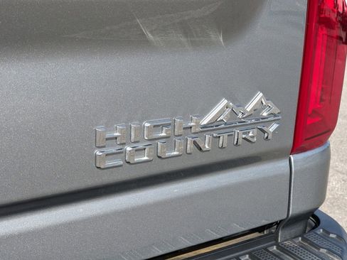 Used 2024 Chevrolet Silverado 2500 High Country w/ Technology Package image 32