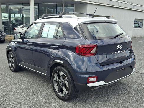 Certified 2023 Hyundai Venue Limited FWD image 7