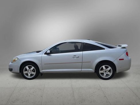 Used 2008 Chevrolet Cobalt LT w/ Preferred Equipment Group FWD image 3