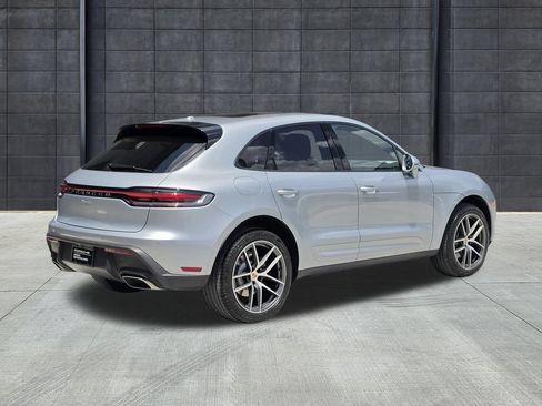 Certified 2023 Porsche Macan AWD/4WD image 8