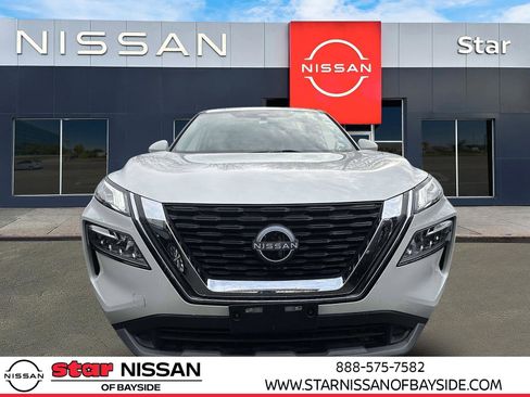 Used 2023 Nissan Rogue SV image 6