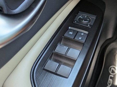Used 2019 Lexus ES 350 w/ Premium Package FWD image 22