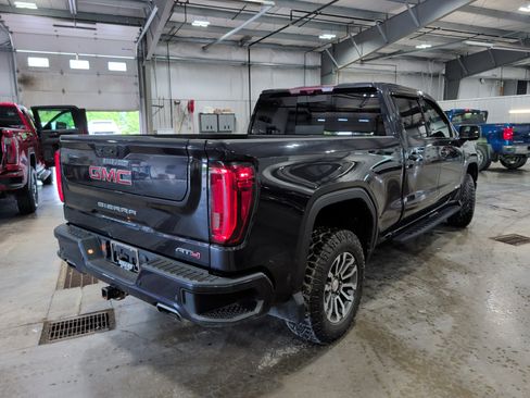 Used 2022 GMC Sierra 1500 AT4 w/ AT4 Premium Package AWD/4WD image 3