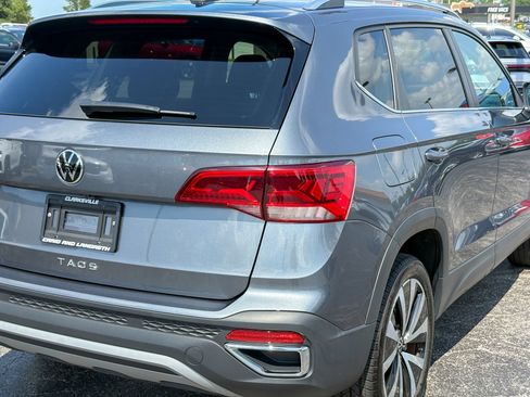 Used 2024 Volkswagen Taos SE FWD image 18