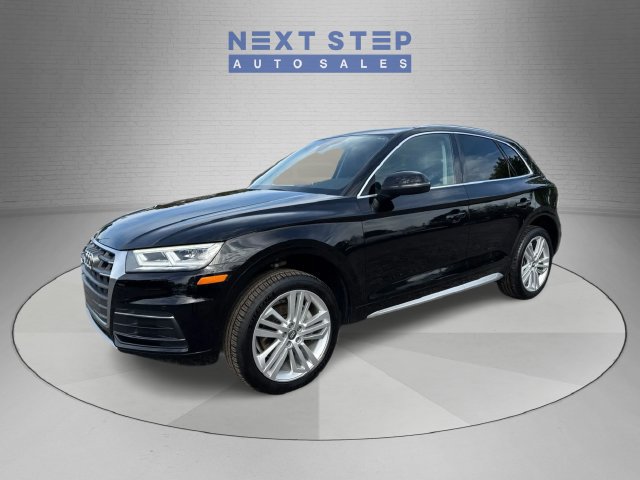 Used 2018 Audi Q5 2.0T Premium Plus w/ Premium Plus Package AWD/4WD image 3