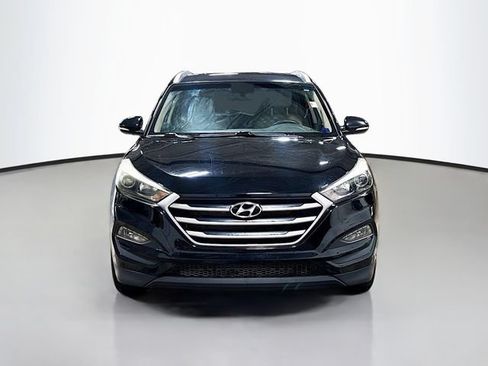 Used 2017 Hyundai Tucson SE Plus AWD/4WD image 2