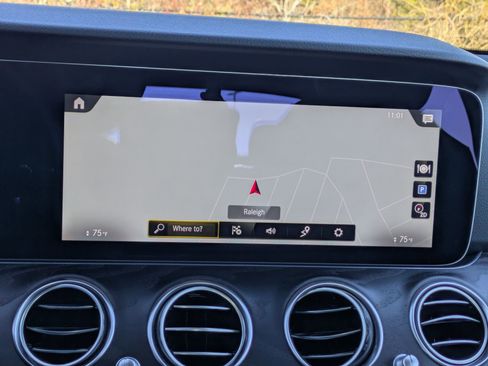 Used 2022 Mercedes-Benz E 350 Sedan image 13