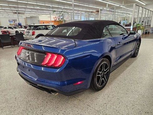 Used 2022 Ford Mustang Premium image 4