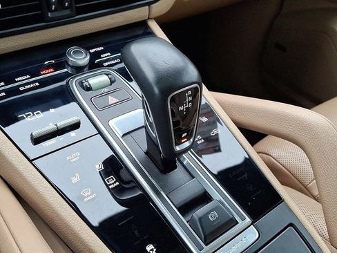 Used 2019 Porsche Cayenne image 20