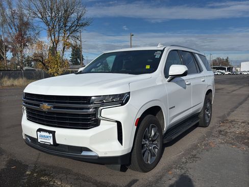 Used 2023 Chevrolet Tahoe LT w/ Luxury Package image 4