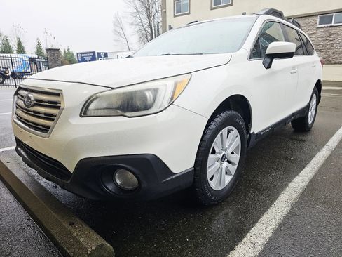 Used 2015 Subaru Outback 2.5i Premium AWD/4WD image 1