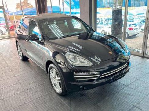 Used 2014 Porsche Cayenne Diesel Platinum Edition image 1