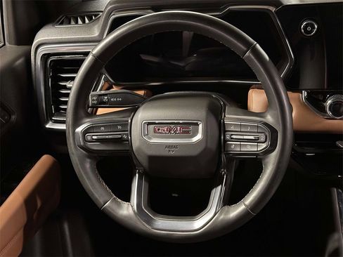 Used 2024 GMC Canyon AT4 w/ AT4 Premium Package image 18