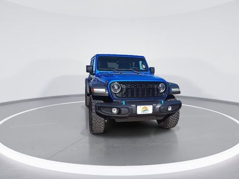 Used 2024 Jeep Wrangler Unlimited image 3