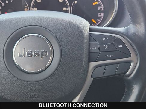 Used 2021 Jeep Grand Cherokee Laredo X image 24