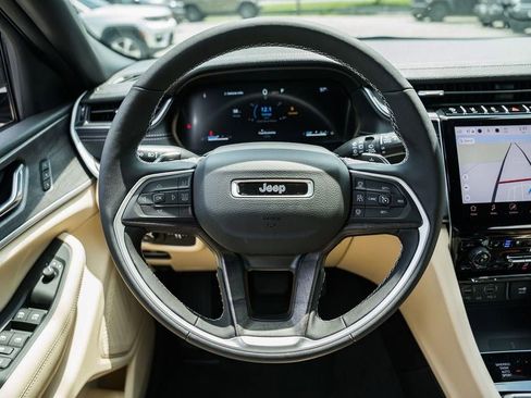 New 2025 Jeep Grand Cherokee L Limited w/ Luxury Tech Group II image 31