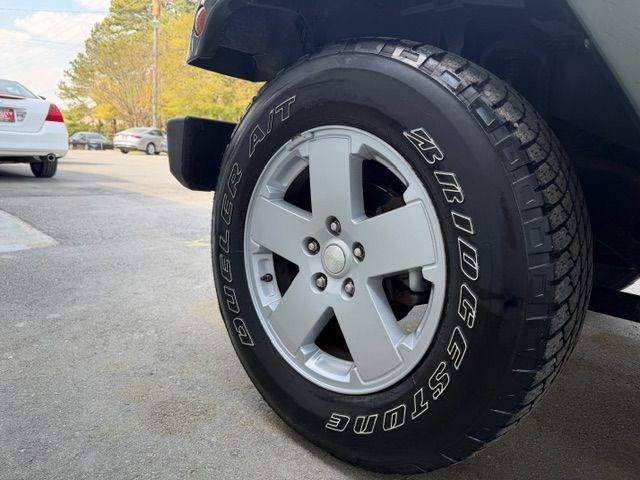 Used 2008 Jeep Wrangler Unlimited Sahara AWD/4WD image 20