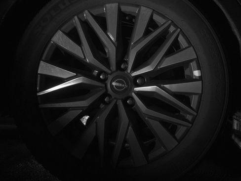 Used 2025 Nissan Altima 2.5 SV FWD image 18