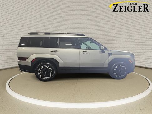 Used 2025 Hyundai Santa Fe SEL AWD/4WD image 4