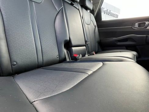 Used 2021 Kia Sorento S w/ Panoramic Sunroof Package FWD image 30