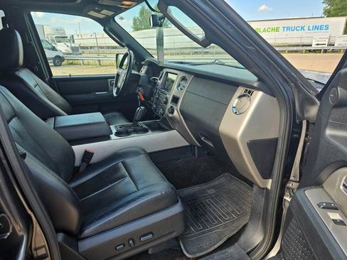 Used 2016 Ford Expedition XLT w/ Equipment Group 202A AWD/4WD image 13