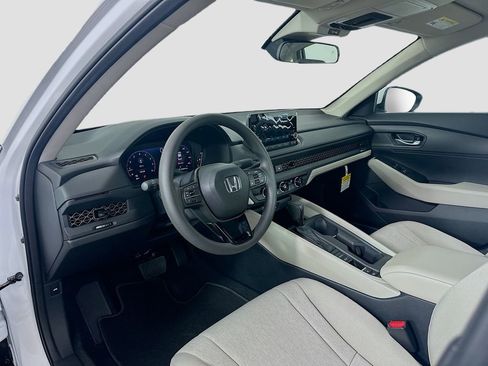 Used 2025 Honda Accord LX image 9