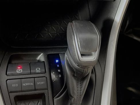 Used 2022 Toyota RAV4 XLE Premium FWD image 24