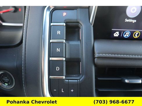 Used 2021 Chevrolet Suburban LT w/ LT Signature Package image 14