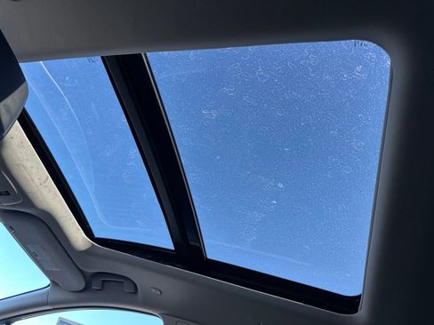 New 2025 Nissan Murano SL image 17