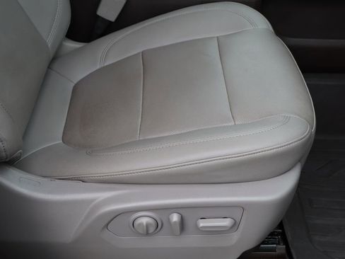 Used 2022 GMC Sierra 1500 SLT w/ SLT Premium Plus Package image 28