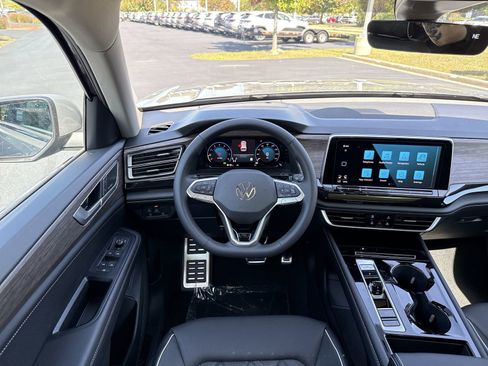 New 2026 Volkswagen Atlas SEL Premium R-Line image 16