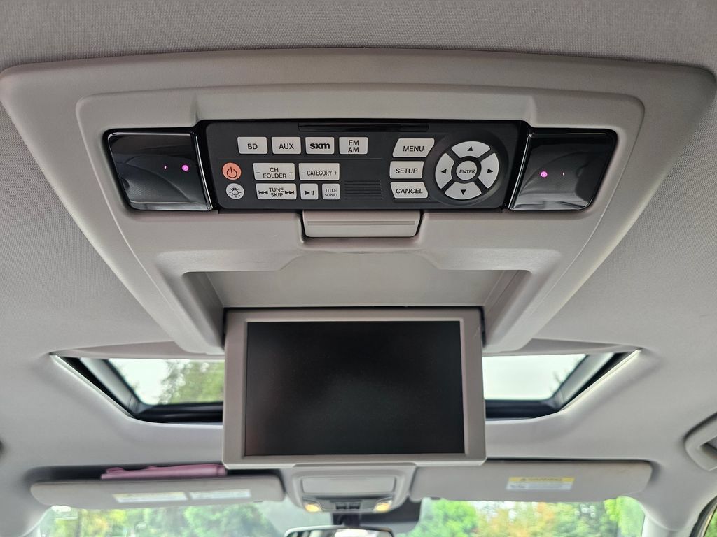 Used 2016 Honda Pilot Elite image 9
